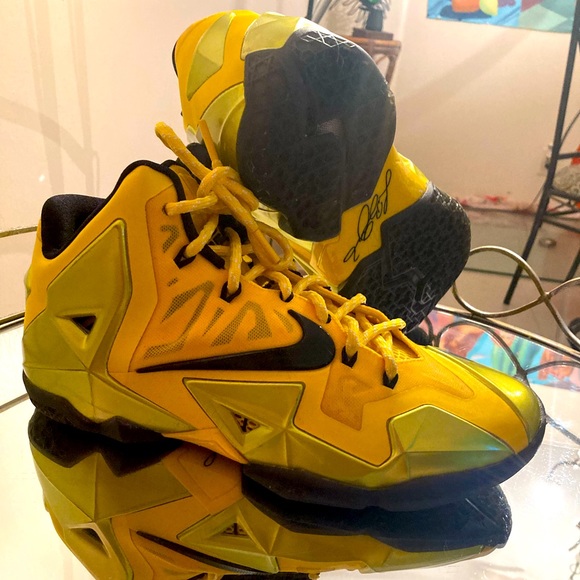 Nike Other - 100% Authentic Nike Lebron XI Limited Edition Signed Super Rare Sneakers